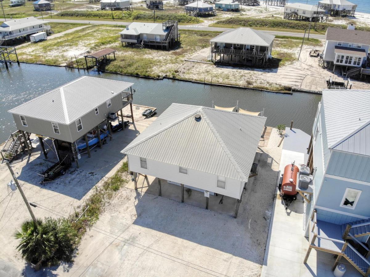 Waters Edge - Private Dock! Only Two Blocks From The Bay Or The Gulf! Plenty Of Parking For Cars Or Boats Home 더핀 아일랜드 외부 사진