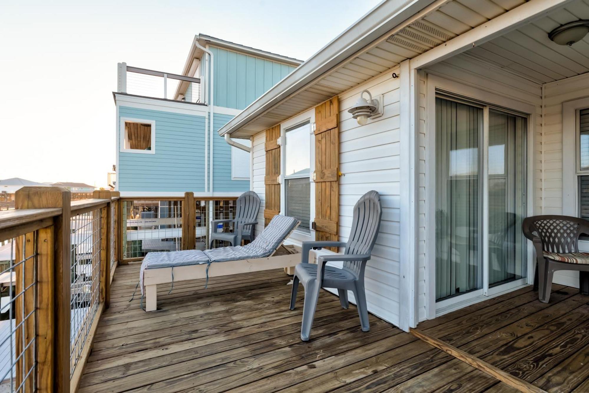 Waters Edge - Private Dock! Only Two Blocks From The Bay Or The Gulf! Plenty Of Parking For Cars Or Boats Home 더핀 아일랜드 외부 사진