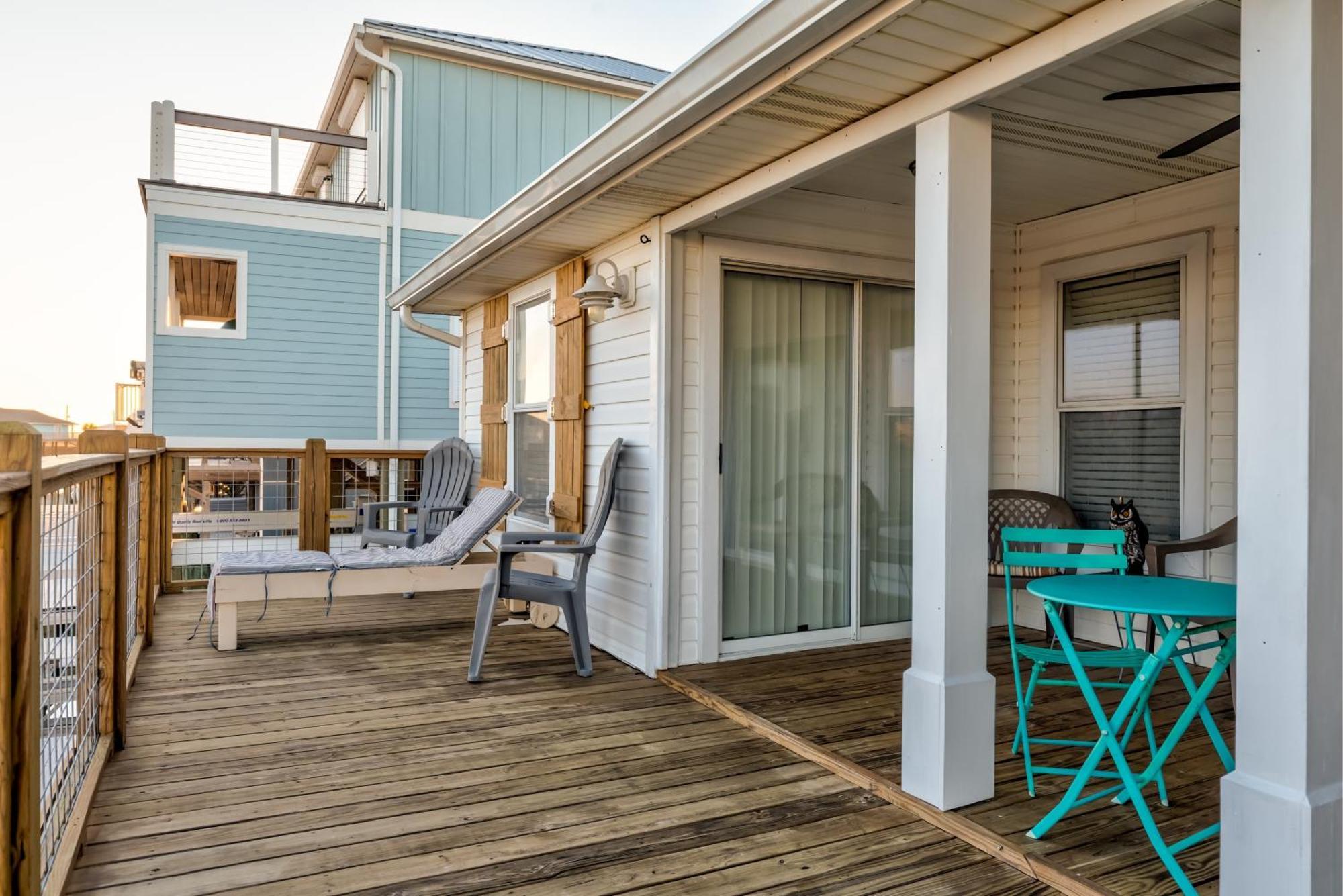 Waters Edge - Private Dock! Only Two Blocks From The Bay Or The Gulf! Plenty Of Parking For Cars Or Boats Home 더핀 아일랜드 외부 사진